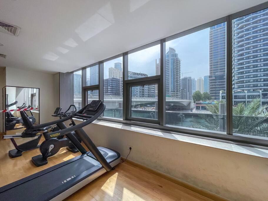 Cozy Studio In Sparkle Tower Jbr By Suiteable Dubai Exteriör bild